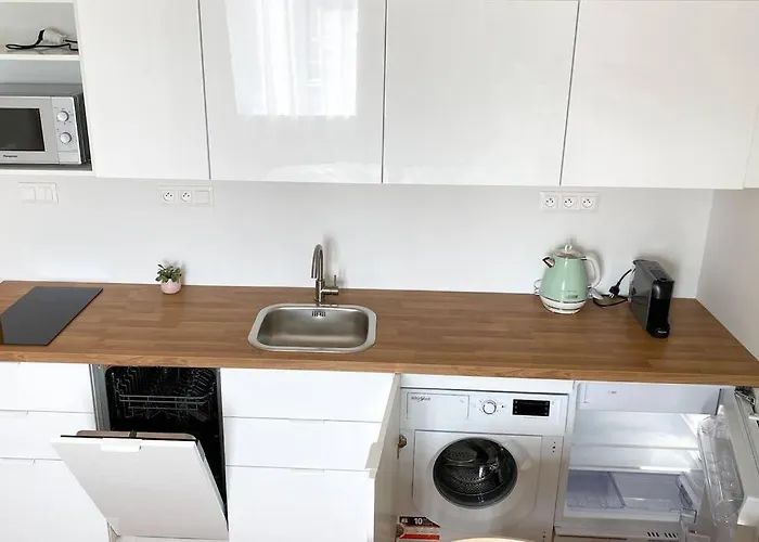 Cute In Old Town Братислава